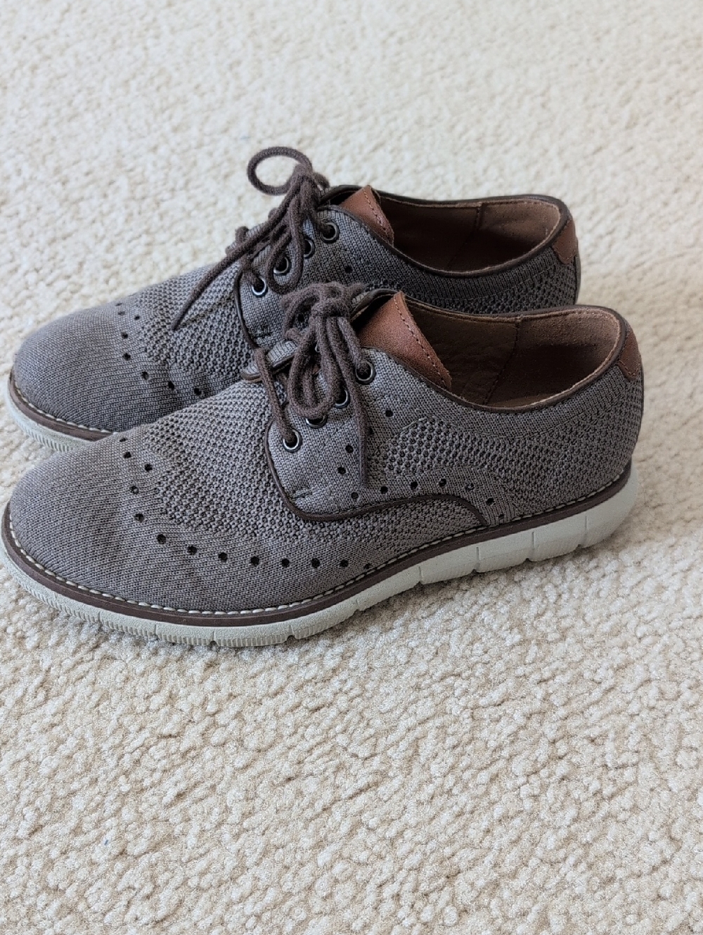 Boys Wingtip Johnston & Murphy Shoes Size 13